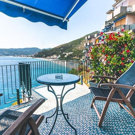B&B Isola Dei Gabbiani Bergeggi Exterior foto