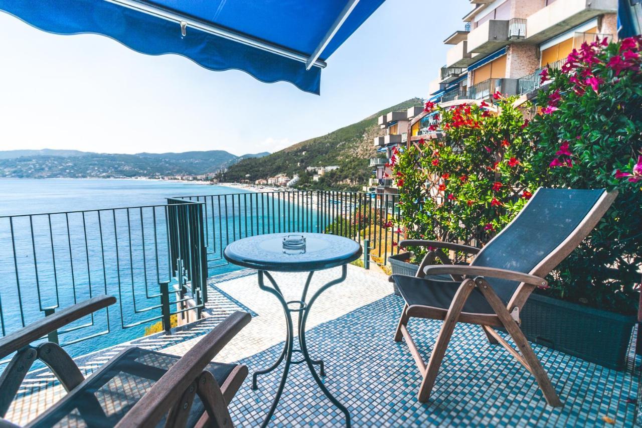 B&B Isola Dei Gabbiani Bergeggi Exterior foto